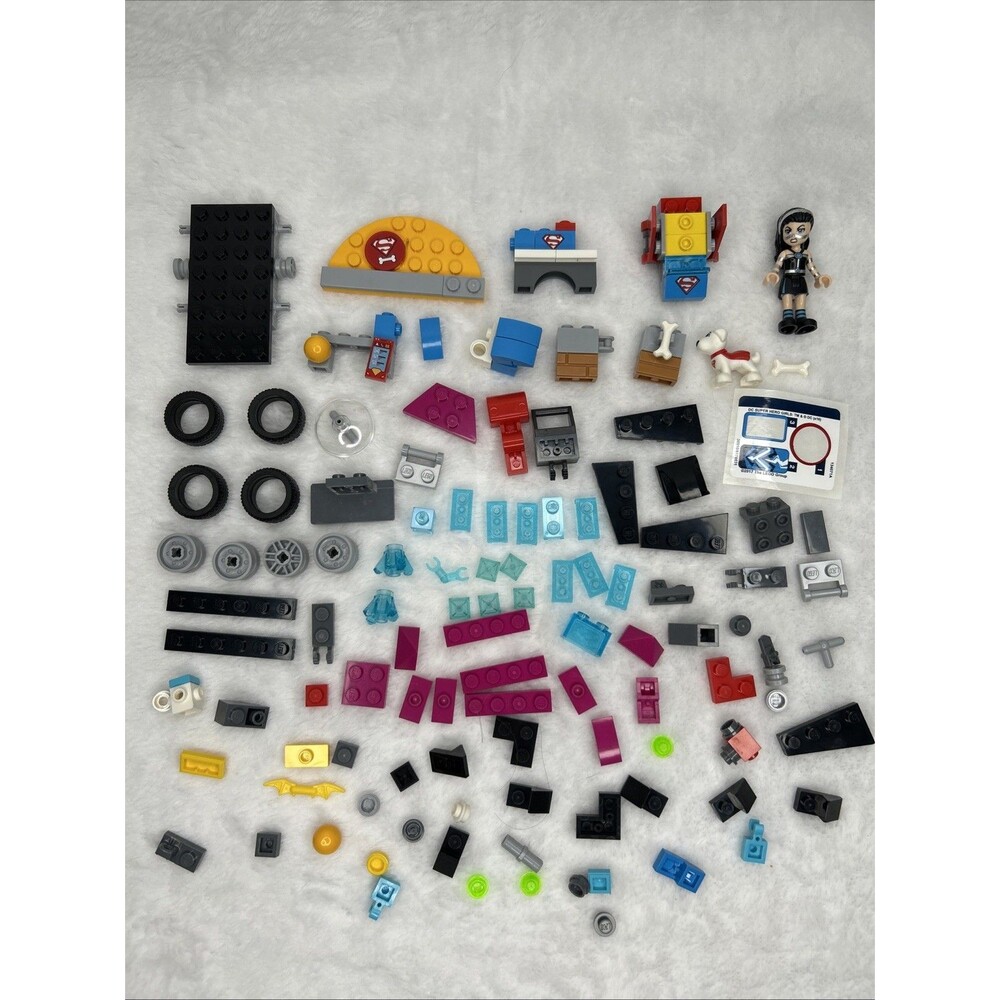LEGO Superheroes Superman Lashina Dog Parts And Pieces (Incomplete Set)